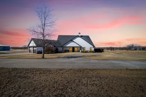 733 Fm 2652, Graham, TX 76450