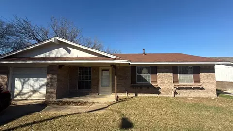 3707 Pacesetter Dr, Dallas, TX 75241