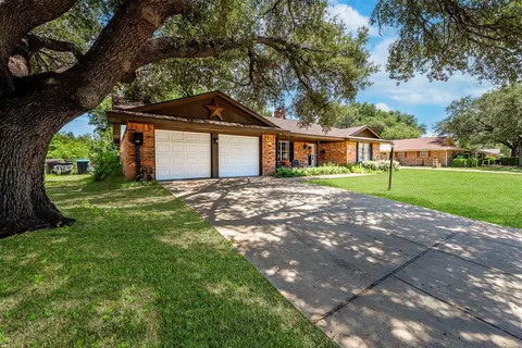 5013 South Dr, Fort Worth, TX 76132