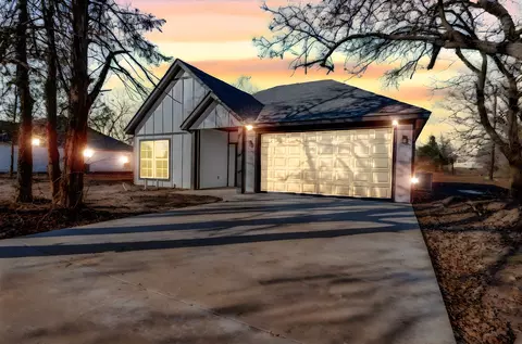 420 Kelly Ln, Seven Points, TX 75143