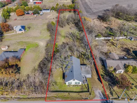 101 W Farm To Market 6, Nevada, TX 75173