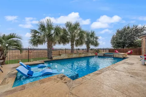 2435 Beachview Dr, Grand Prairie, TX 75054