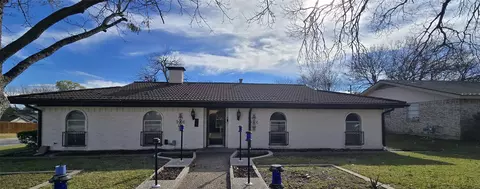 3401 Glenmont Dr, Fort Worth, TX 76133
