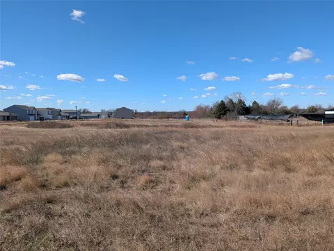 280 Victory Dr, Mabank, TX 75147