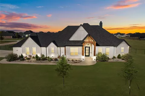 256 Agua Linda Dr, Godley, TX 76044