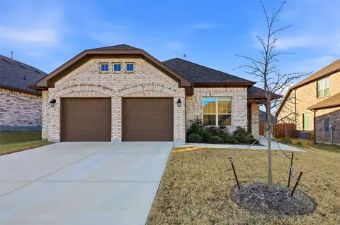 2249 Burning Bush Ln, Waxahachie, TX 75167