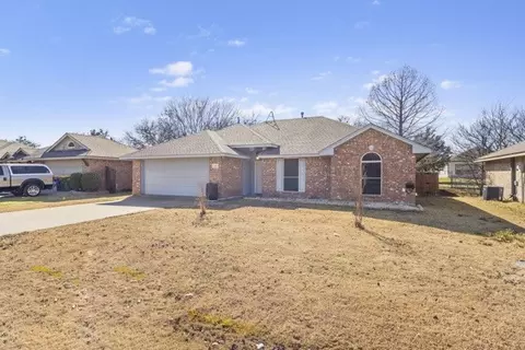 205 Vista Ridge Dr, Venus, TX 76084