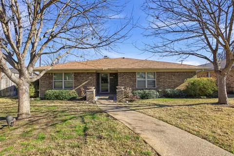500 Cheyenne Ct S, Irving, TX 75062