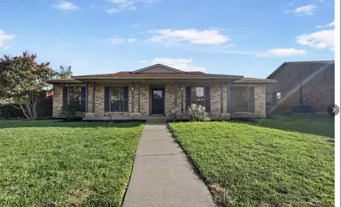 2213 Proctor Dr, Carrollton, TX 75007