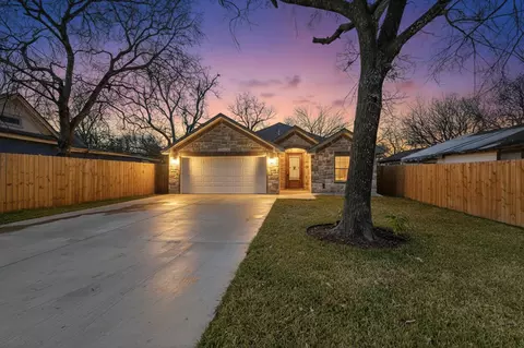 1006 W Brown St, Ennis, TX 75119