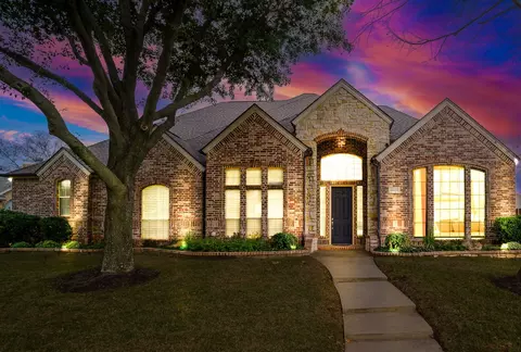 8949 Kingston Ct, North Richland Hills, TX 76182