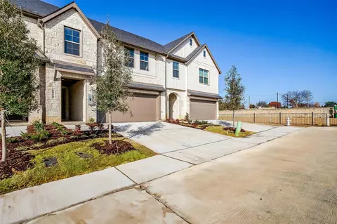 6818 Neals Way, Arlington, TX 76001