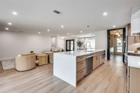 3895 Antigua Cir, Dallas, TX 75244