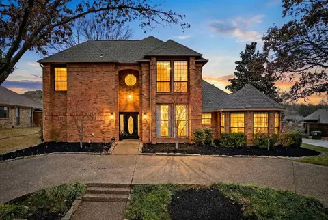 1401 Glastonbury Dr, Plano, TX 75075