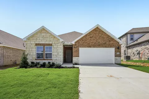 904 Wattle Ln, Alvarado, TX 76009