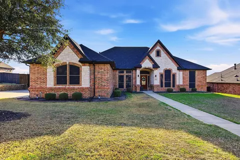1616 Carriage Creek Dr, Desoto, TX 75115