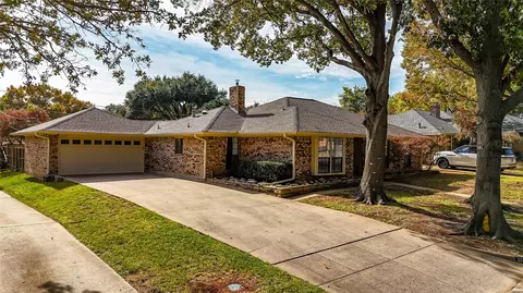 2626 Collard Rd, Arlington, TX 76017