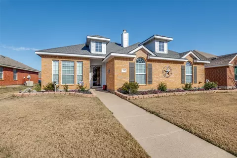 219 Garden Valley Ln, Red Oak, TX 75154