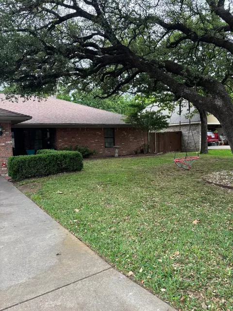 1809 N Cypress Ave, Stephenville, TX 76401
