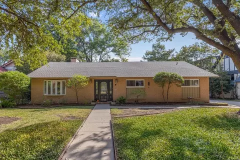 1929 Berkeley Pl, Fort Worth, TX 76110