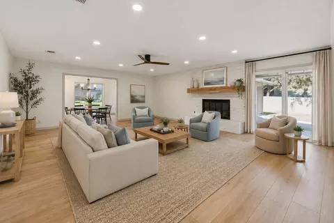 1805 Skyline Dr, Sherman, TX 75092