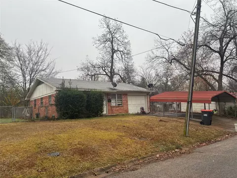 865 6th St SW, Paris, TX 75460