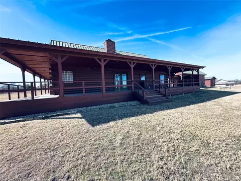 349 Lake Pt, Comanche, TX 76442