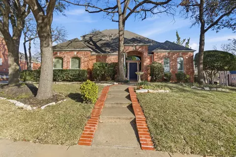 925 Ridge Ct, Keller, TX 76248