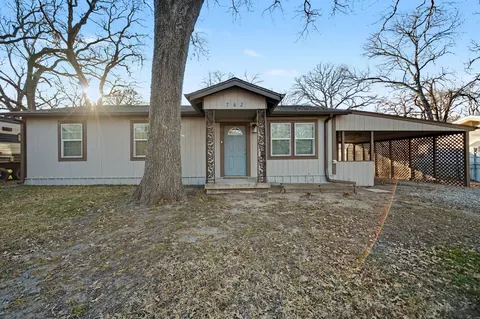 762 Oak Leaf Trl, East Tawakoni, TX 75472
