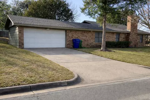 3000 Maple Hill Cir, Waco, TX 76708 photo 2