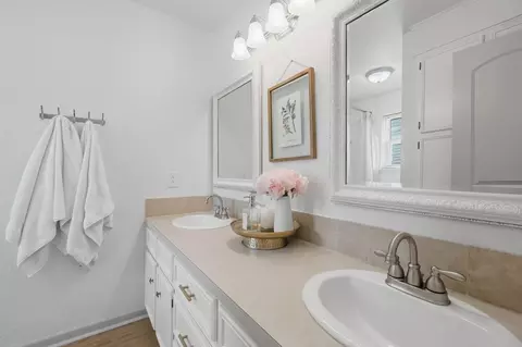Bath - 2833 Stonecrest Dr, Abilene, TX 79606 photo 2 of 2