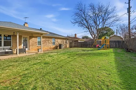 Exterior - 2833 Stonecrest Dr, Abilene, TX 79606 photo 2 of 5