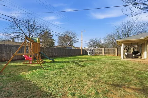 Exterior - 2833 Stonecrest Dr, Abilene, TX 79606 photo 3 of 5