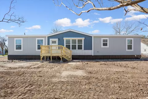 201 N Carpenter St, Mart, TX 76664