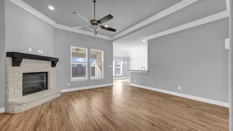 Living - 924 E 5th St, Springtown, TX 76082 photo 3 of 5