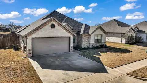 View/Area - 924 E 5th St, Springtown, TX 76082 photo 1 of 3