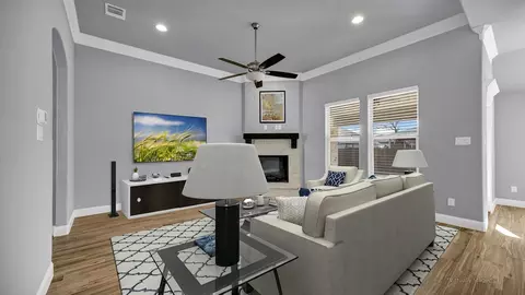 Living - 924 E 5th St, Springtown, TX 76082 photo 2 of 5