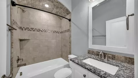 Bath - 924 E 5th St, Springtown, TX 76082 photo 3 of 3