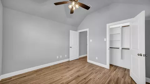 Bedroom - 924 E 5th St, Springtown, TX 76082 photo 4 of 4