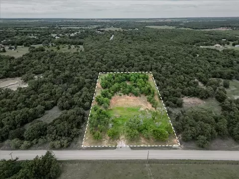 385 Hilltop Dr, Mineral Wells, TX 76067