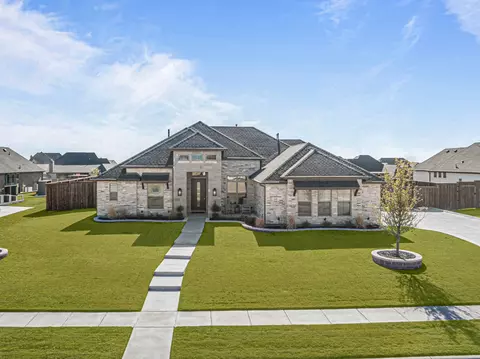 221 Oakmont Dr, Haslet, TX 76052