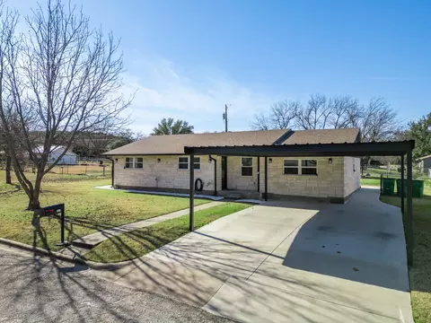 911 S Avenue M Ave, Clifton, TX 76634