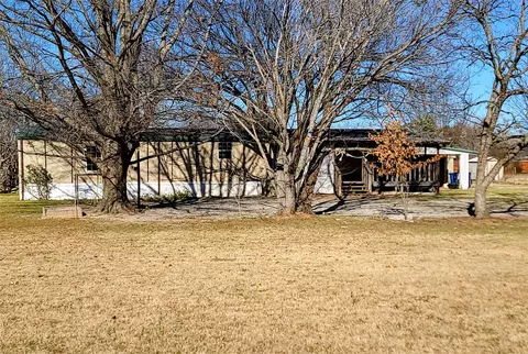 1909 Lariat Ln, Burleson, TX 76028
