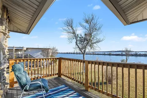 108 Harbor Dr #204, Runaway Bay, TX 76426