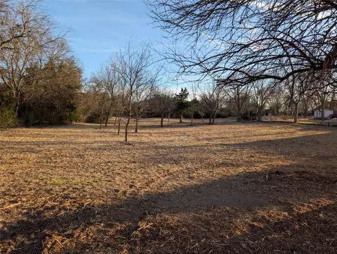 402 E Fulton St, Van Alstyne, TX 75495