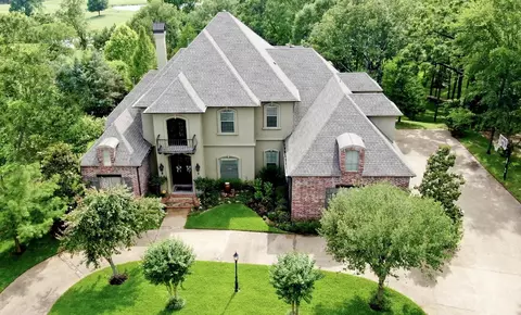 38 Golf Club Dr, Haughton, LA 71037