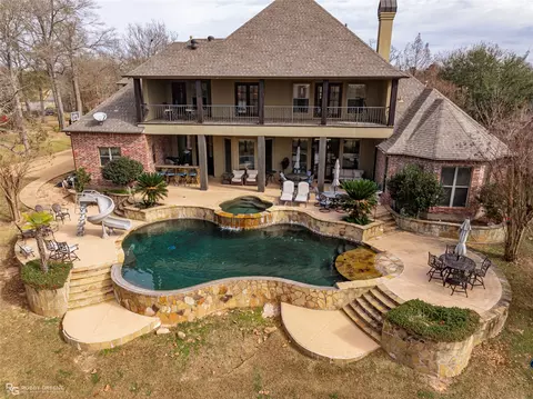 38 Golf Club Dr, Haughton, LA 71037