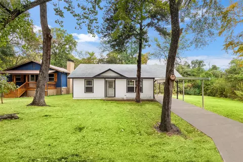 521 Hilltop Dr, Tool, TX 75143