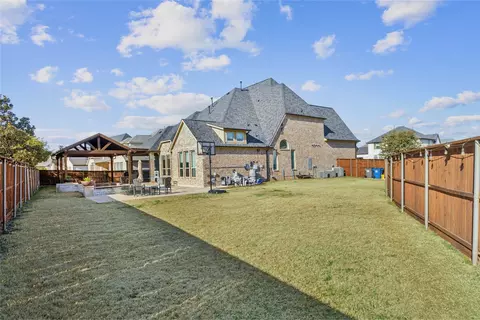 Exterior - 1402 Devonshire Dr, Celina, TX 75009 photo 3 of 6