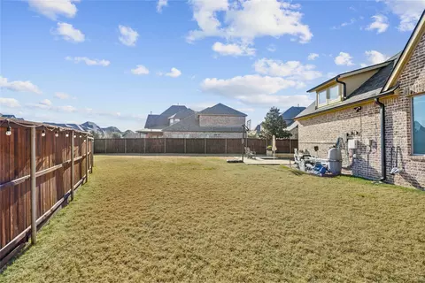 Exterior - 1402 Devonshire Dr, Celina, TX 75009 photo 5 of 6